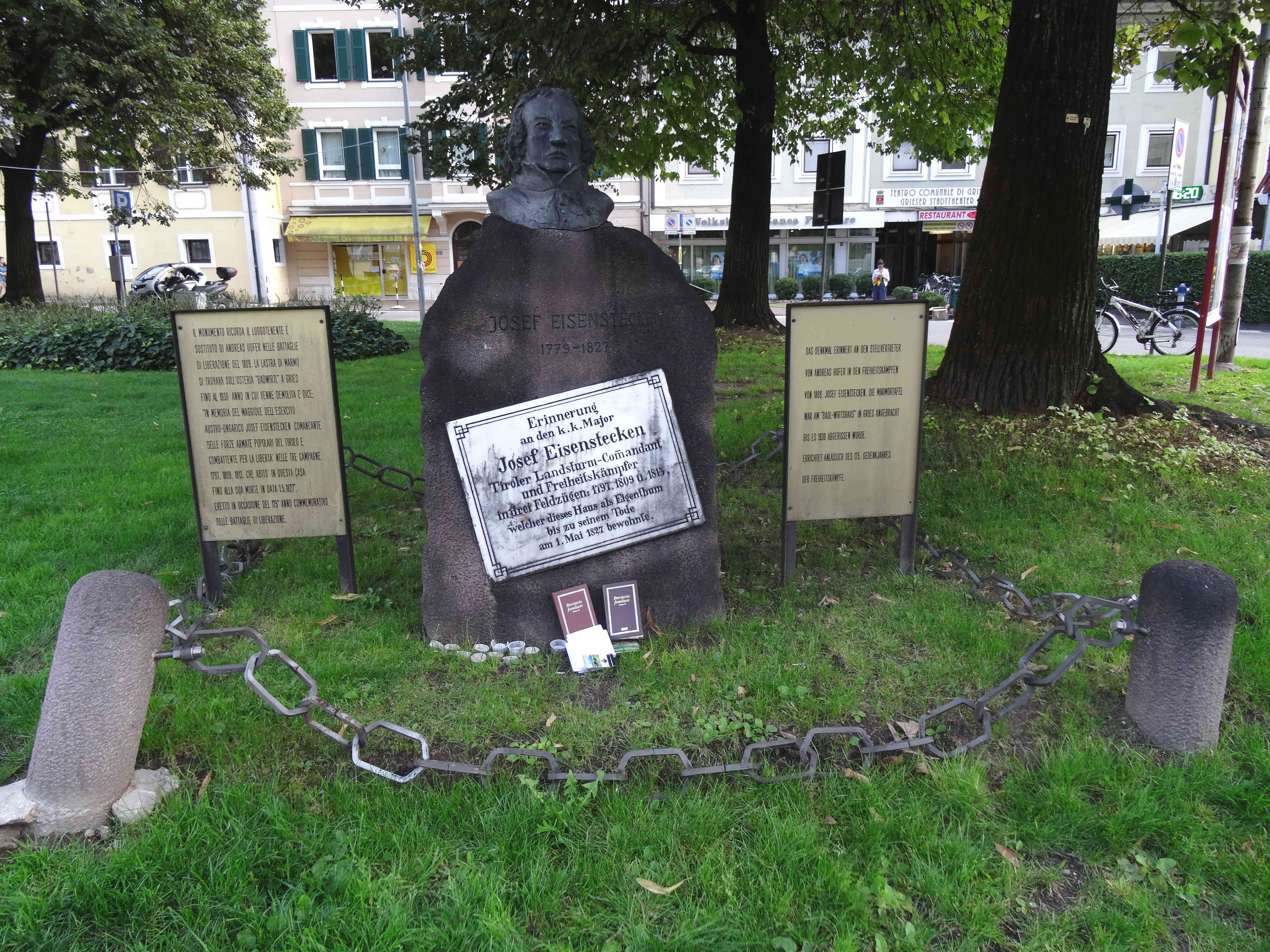 Verschmutzung_Denkmal_Eisenstecken(2) • Südtiroler Heimatbund