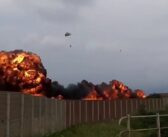 Frecce- Flugspektakel über BozenTragischer Unfall bestätigt Befürchtungen über Gefährlichkeit der Flugakrobatik der Frecce